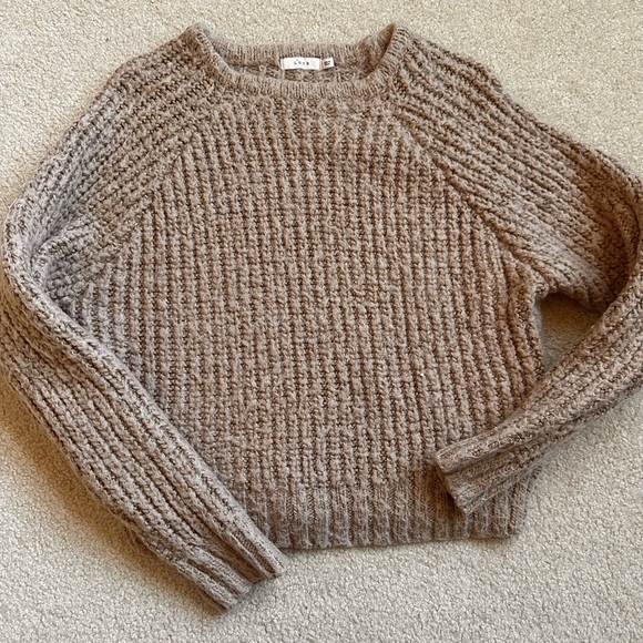 Lush Sweaters - Lush Medium Textured Knit Teddy Bear Brown Sweater 🧸